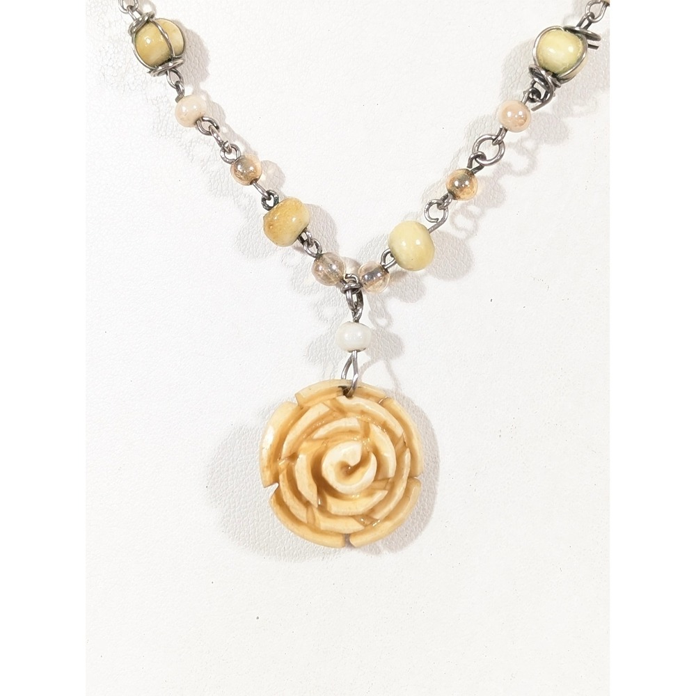 Cream Yellow Acrylic Carved Rose‎ Pendant Necklace Silver Tone 20"
